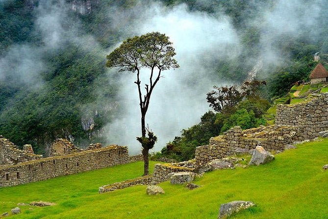 07 Day: Inca Jungle Adventure with Mountain Bike, Rafting, Zipline & Trek - Santa María rafting and the zipline ride