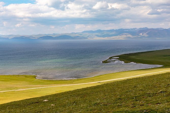 14 Day Epic Kyrgyzstan Trek in Tian Shan and Pamir Alay Mountains - Days 7–8: Switchbacks and pass drives to Kazarman and Osh