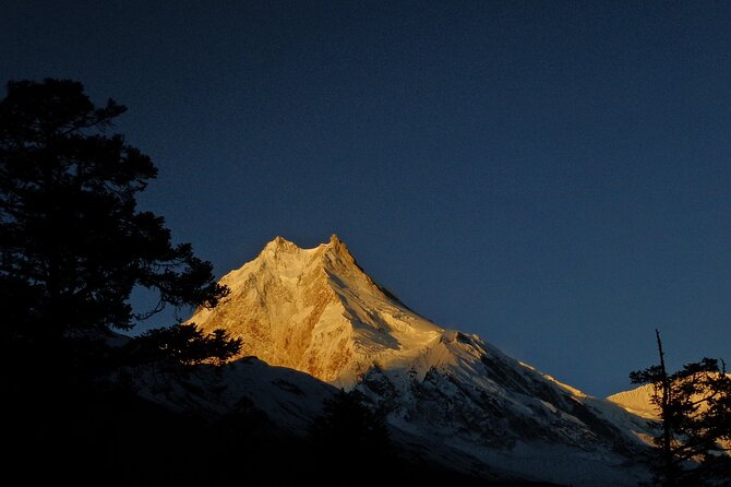 15 Days Manaslu Circuit Trek - Kathmandu Warm-Up: Airport Pickup and the Real Gear Check