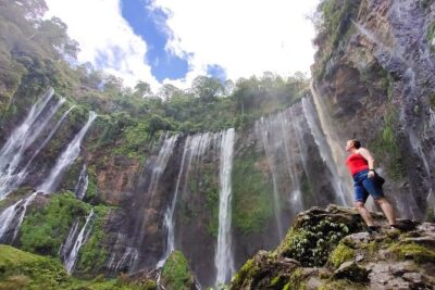 1Day - Tumpak Sewu Waterfall and Goa Tetes Cave Trekking - The 7:00 am start and the motorbike shuffle near bridge damage