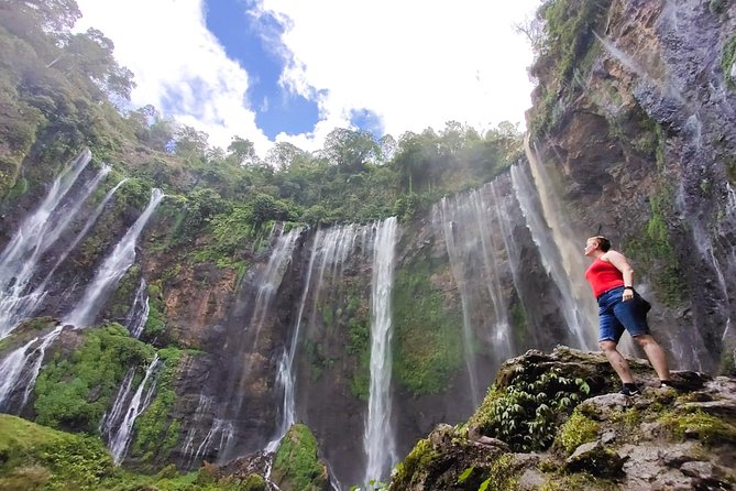 1Day - Tumpak Sewu Waterfall and Goa Tetes Cave Trekking - The 7:00 am start and the motorbike shuffle near bridge damage