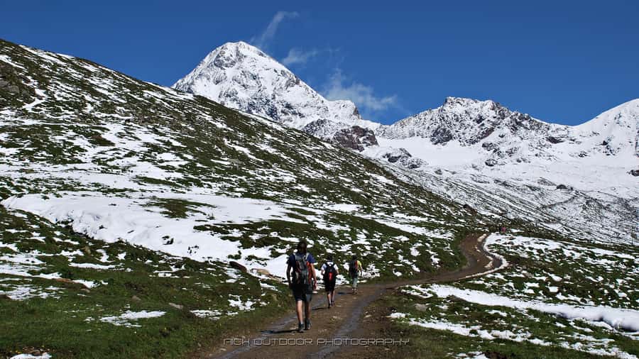 2-Day Atlas Mountains Morocco Trek with Village Stay - Guides Matter Here: What Makes the Human Side Work