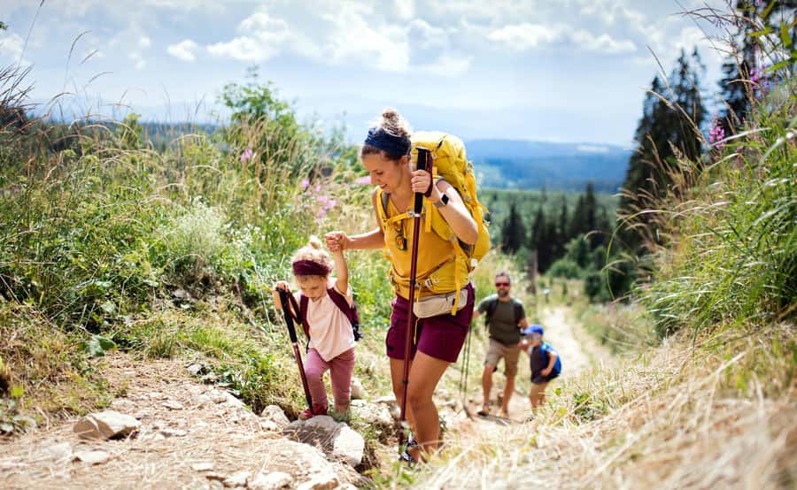 2-Day Atlas Mountains Morocco Trek with Village Stay - Food and Comfort: Guesthouse Meals, Cold Nights, and What’s Included
