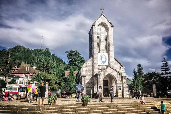 2-Day Sapa Trekking Tour from Hanoi by Luxury Limousine - Day 1: Cat Cat Village, a Waterfall Walk, and Red Dzao Life