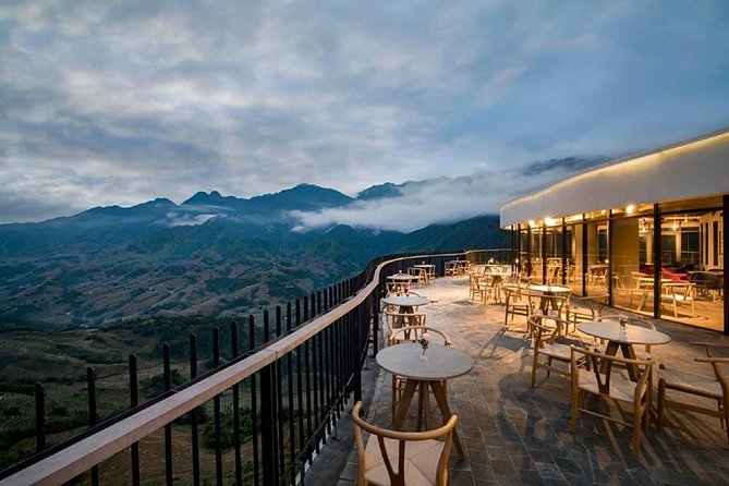 2-Day Sapa Trekking Tour from Hanoi by Luxury Limousine - Day 2: Lao Chai to Ta Van trek, village lunch, and the long ride home