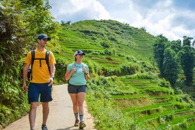 2-Days Sapa Trekking and Overnight in Tavan Village - Day 1: The Y Linh Ho to Lao Chai to Ta Van Trek (About 9km)