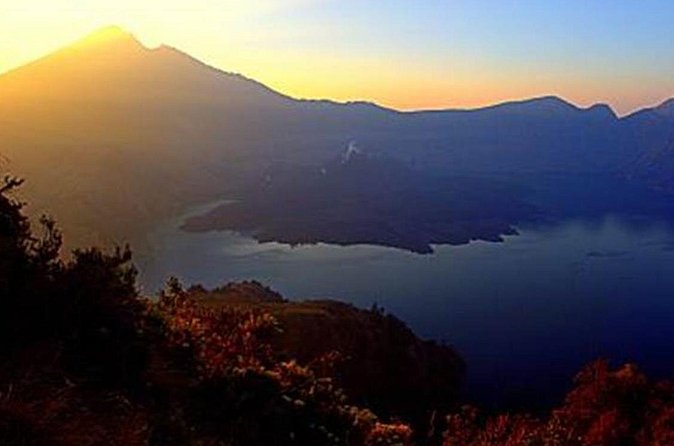 2D-1N Hiking Rinjani To Rim Senaru - Dewa Trekking - Sunset at 2,641m: the payoff moment (and what to expect)