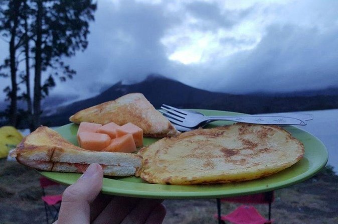 2D-1N Hiking Rinjani To Rim Senaru - Dewa Trekking - What’s included in your trek kit (and what you still need)