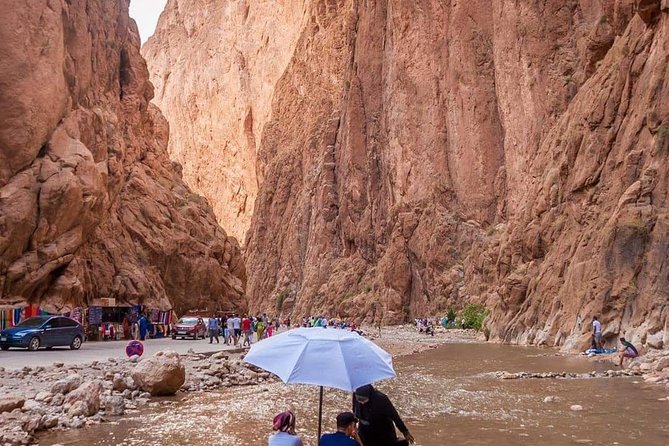 3 Day Marrakech to Fes desert Tour - Camel Trek - Inside the desert camp: dinner, stars, and the quiet work of comfort