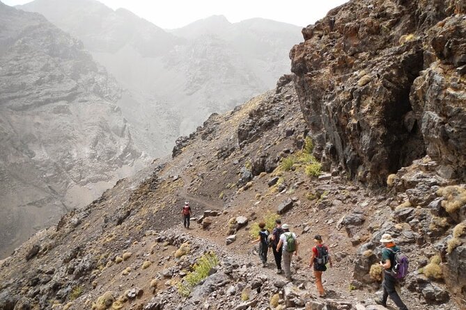 3 Days Berber Villages Trek - Authentic Atlas Mountain Experience - Food, bottled water, and staying in traditional Berber houses