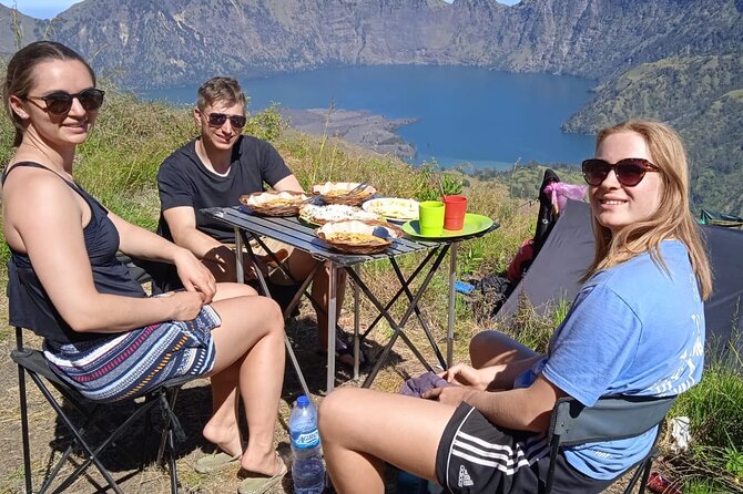 3D 2N Mount Rinjani Trekking Tour To Summit And Lake - How Day 1 sets you up: registration, Sembalun start, and early legs