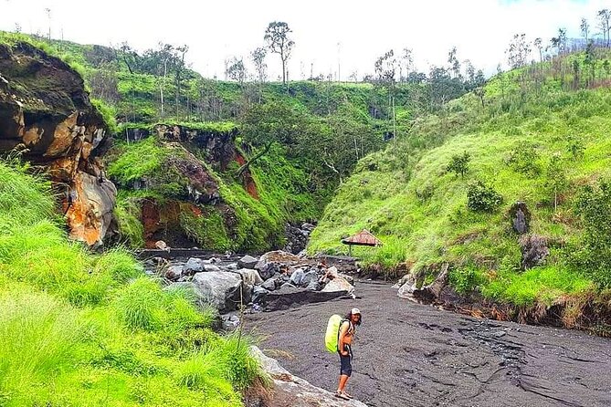 3D 2N Mount Rinjani Trekking Tour To Summit And Lake - Day 3 descent to Senaru: finish strong and reset