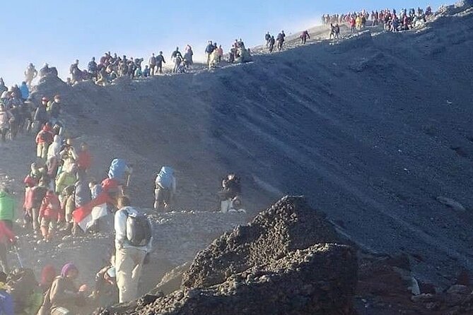 3D/2N Rinjani trekking summit,lake and hot springs. - The kind of group this fits (and who should think twice)