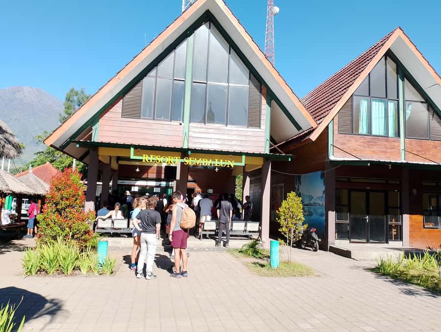 3d/2n trekking mount rinjani summit lake & hot springs - Gear and packing: stay warm, stay steady