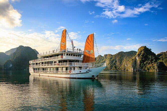 3Day Kayak & Trek to Ha Long Bay and Tamcoc (the 2nd day private) - Key highlights