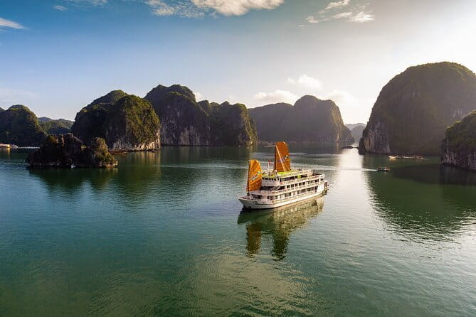 3Day Kayak & Trek to Ha Long Bay and Tamcoc (the 2nd day private) - Hanoi pickup to Tuan Chau: the drive is part of the deal