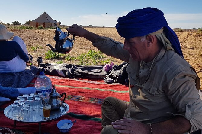 4 Day Private Desert Trek from M'Hamid to Chegaga - Day 4 by 4x4: Shorter Travel Time, Reverse Views, and a Hot Shower