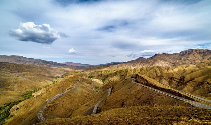 4 Days: Private Desert Tour from Marrakech to Merzouga & Camel Trek - Entering Morocco via the High Atlas pass at Tizi n Tichka