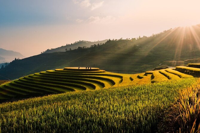 8-Days Hanoi, Sapa Trekking And Halong Bay Cruise - The Halong Bay overnight cruise: scenery plus real water time