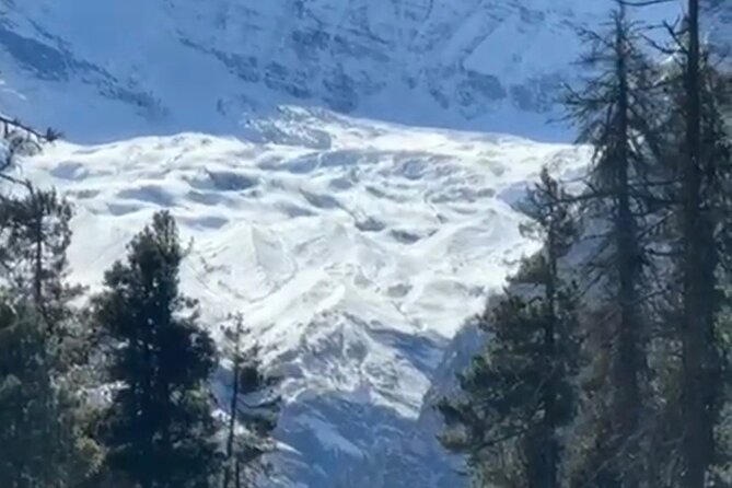 8 Days Private Guided Trekking in Annapurna Circuit with Pickup - Day 2: Dhikur Pokhari to Upper Pisang through forests and local villages