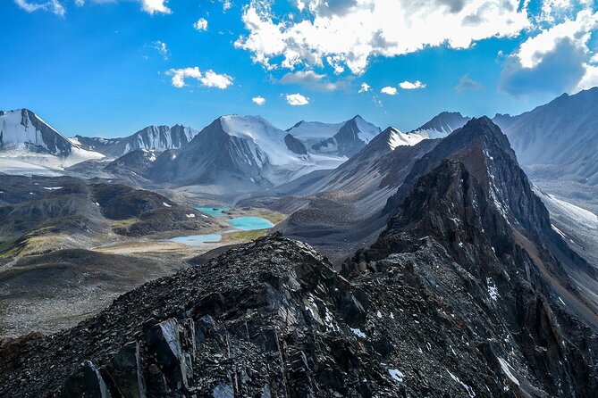 8 Days Private Tour at Lenin Peak Base Camp Trek - Three Dragon Gorge to Kichik Alay Views: Day 2’s Real Gorge Drama