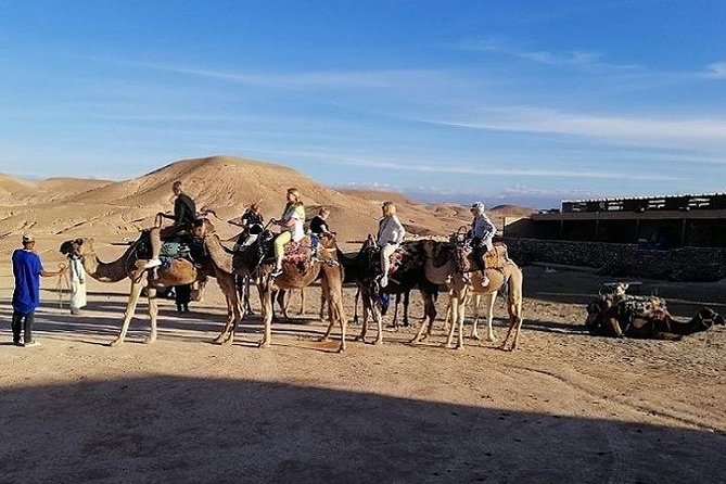 AGAFAY DESERT: Exclusive Sunset Camel Trek with Dinner in Agafay - The dinner in Agafay: tagine, courses, and eating under the sky