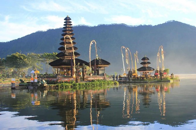 All inclusive Bali Sekumpul Waterfalls Trekking Tour - The day plan from 7:00am pickup to your waterfall playtime