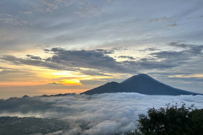 All inclusive Mount Batur Trekking with Hot Spring tour - The flashlight hike: what to expect between start and summit