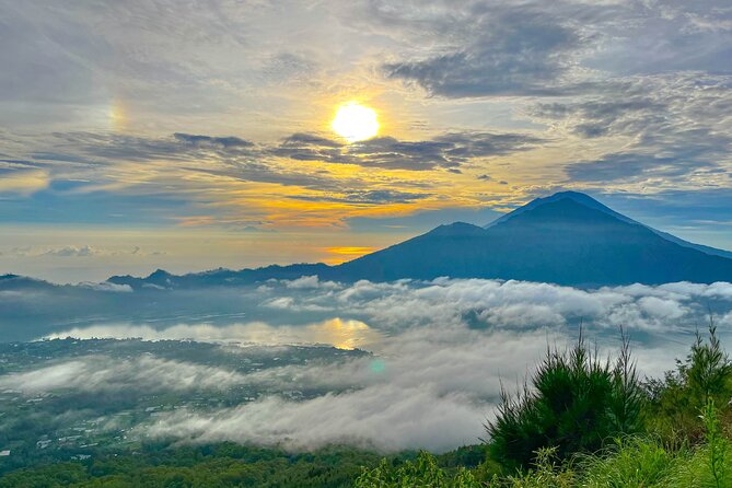 All inclusive Mount Batur Trekking with Hot Spring tour - Getting started at 3:30am: pickup and the A/C ride