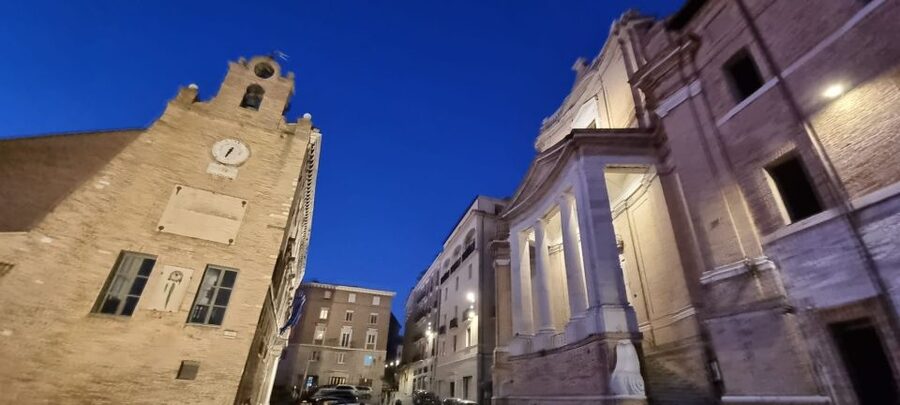 Ancona: Urban Trek Tour with Wine and Food Tasting - Ancona Cathedral and Saint Ciriacous: Romanesque you can appreciate up close