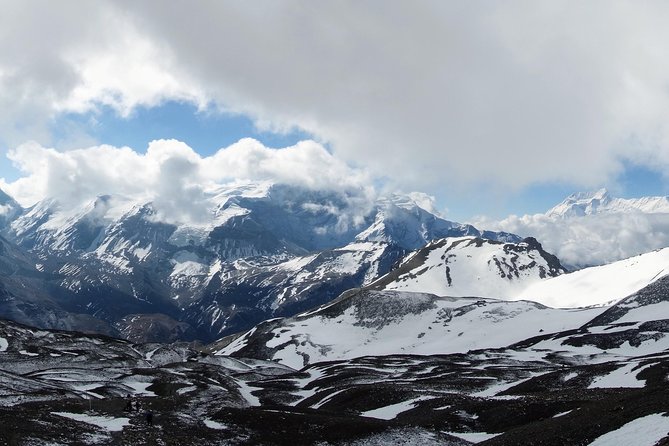 Annapurna Circuit Trek 12 days - The Tilicho Lake day: the altitude you’ll feel, not just see