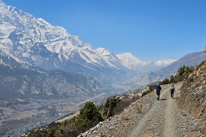 Annapurna Circuit Trek with Tilicho Lake (16 Days) - Guides, safety, and the human side of this trek