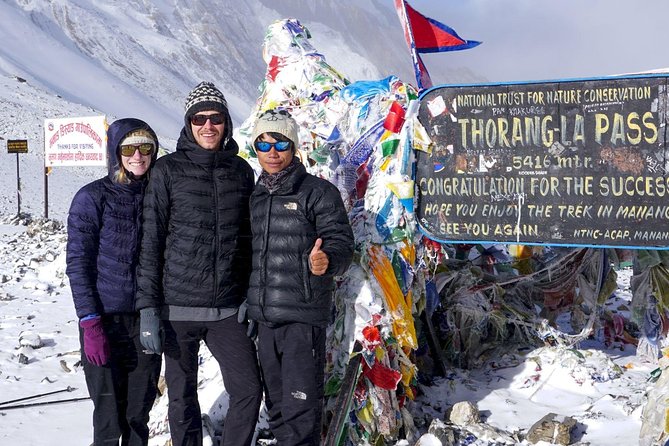 Annapurna Circuit Trekking: 15 days - Chame (2710m) and Pisang (3300m): village hiking with real altitude creep