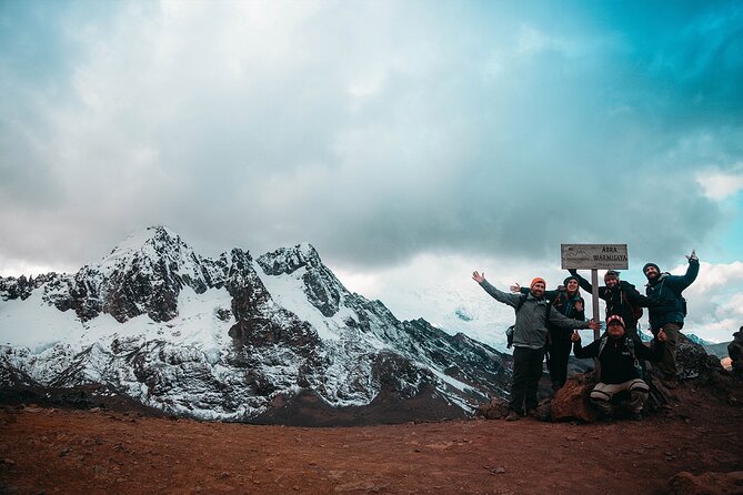 Ausangate and Rainbow Mountain Trek – 3 Days / 2 Nights - Day 3: Vinicunca (Rainbow Mountain) early, then back to Cusco with lunch