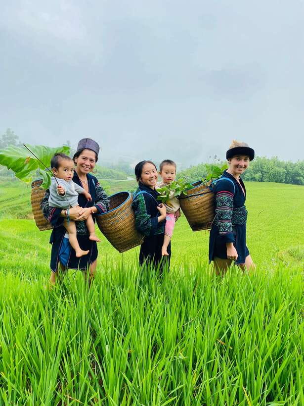 AUTHENIC 2D1N Trek & Bungalow Retreat with Dinh Hmong Family - Homestay evening in Ta Van: hot shower, cooking time, and family welcome