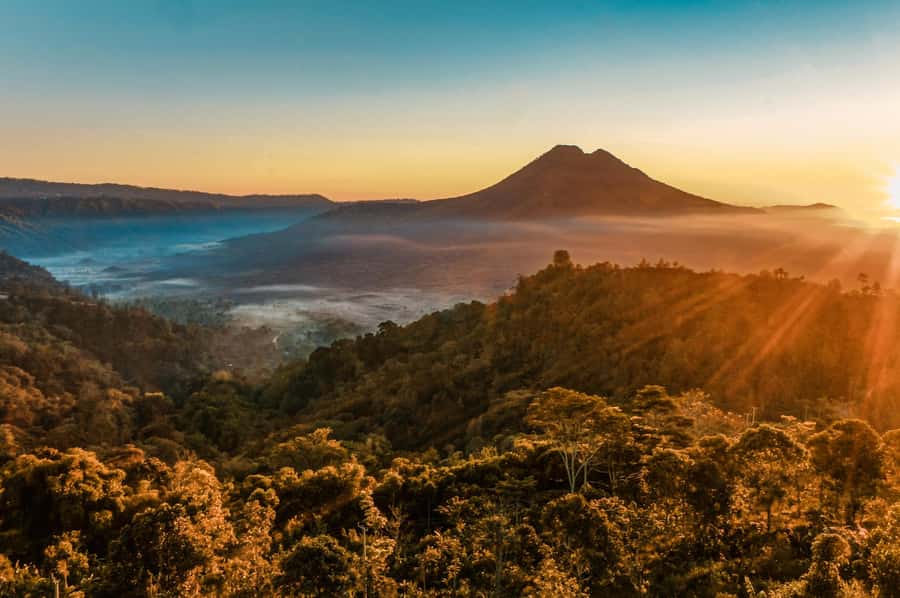 Bali: Mount Batur Sunrise Trek With Guide and Breakfast - Pickup, meeting point, and how the day runs in practice