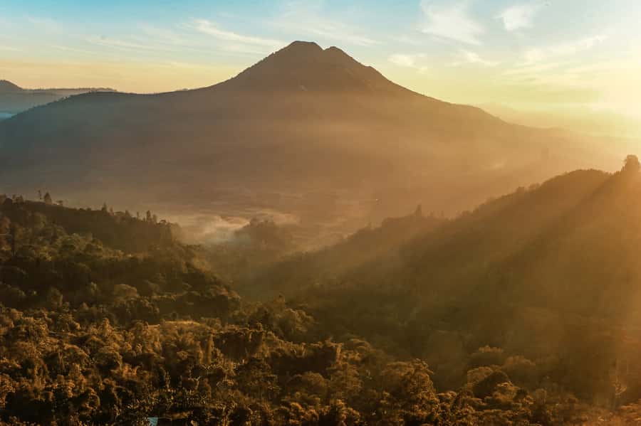Bali: Mount Batur Sunrise Trek With Guide and Breakfast - Breakfast at the top: the reward you can actually taste