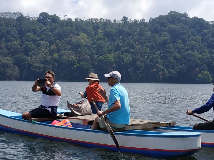 Bali: Munduk Waterfalls Trek, Twin Lakes and Temple Tour - Lunch at a family restaurant: what tastes like Bali, not a tourist menu