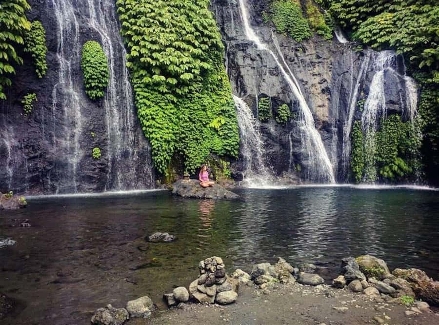 Banyumala Waterfall Trek, Bedugul and Lake Beratan Tour - Bali Handara Gate: the quick iconic stop (and how to enjoy it)