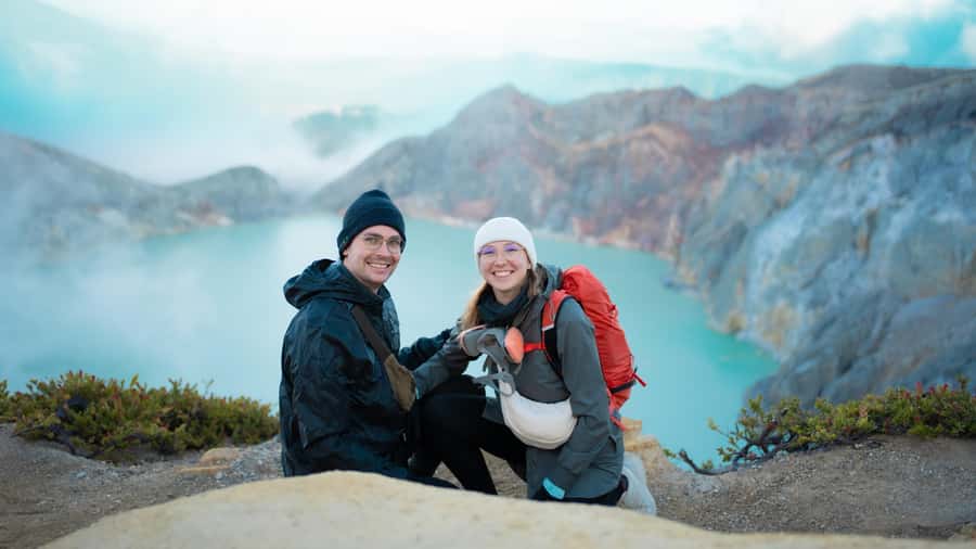 Banyuwangi: Ijen Crater Bluefire and Sunrise Guided Trek - Who should book this Ijen Crater Blue Fire sunrise tour?