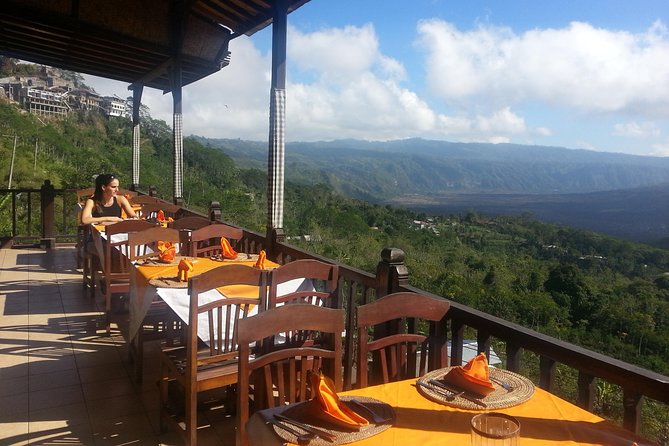 Batur Volcano Sunrise Trekking, Rice Teracce & Bali Coffee Plantation Tour - Lumbung Sari coffee plantation: tastings plus a farming look