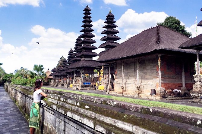 Best of Bali Water Temple and UNISCO Rice Terrace Trek - Ulun Danu Bratan: Lake-Goddess Temple on a Crater Edge