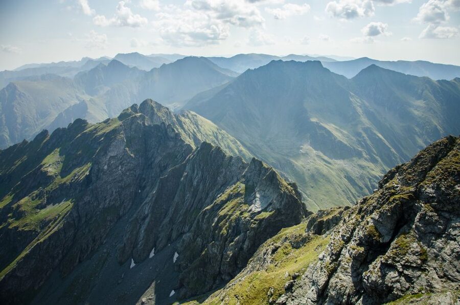Brasov: Private Fagaras Mountains Trekking Tour - Crowds, weekdays, and what that means for your hike