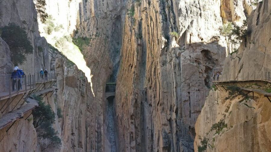 Caminito del Rey: Trekking Tour with Hiking Guide - Why Caminito del Rey feels different than a normal hike
