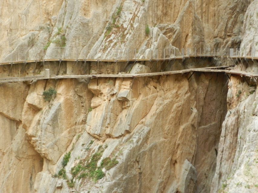 Caminito del Rey: Trekking Tour with Hiking Guide - Pacing, group size, and the reality of shared entry