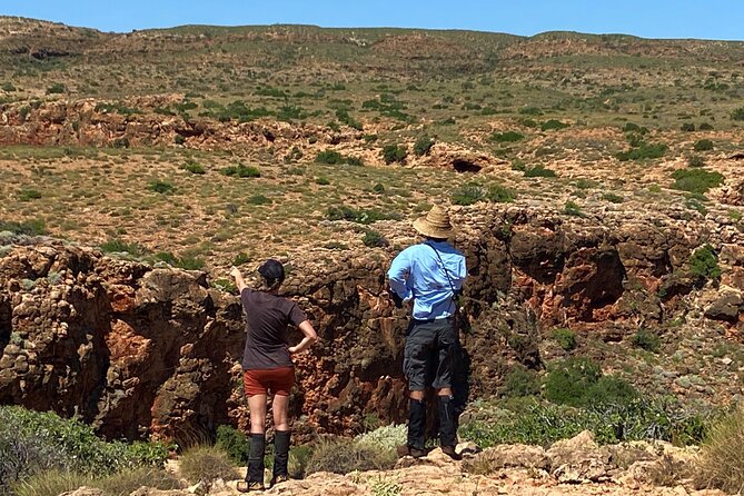 Cape Range National Park Full-Day Trekking Adventure - Ningaloo Lagoon Time: Swim Break and Secluded Beach Access
