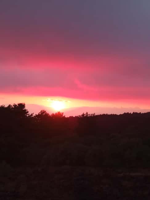 Catania: Mount Etna Sunset Trekking with Wine Tasting - Zafferana Etnea Photo Stop: The Local Lead-In to Etna