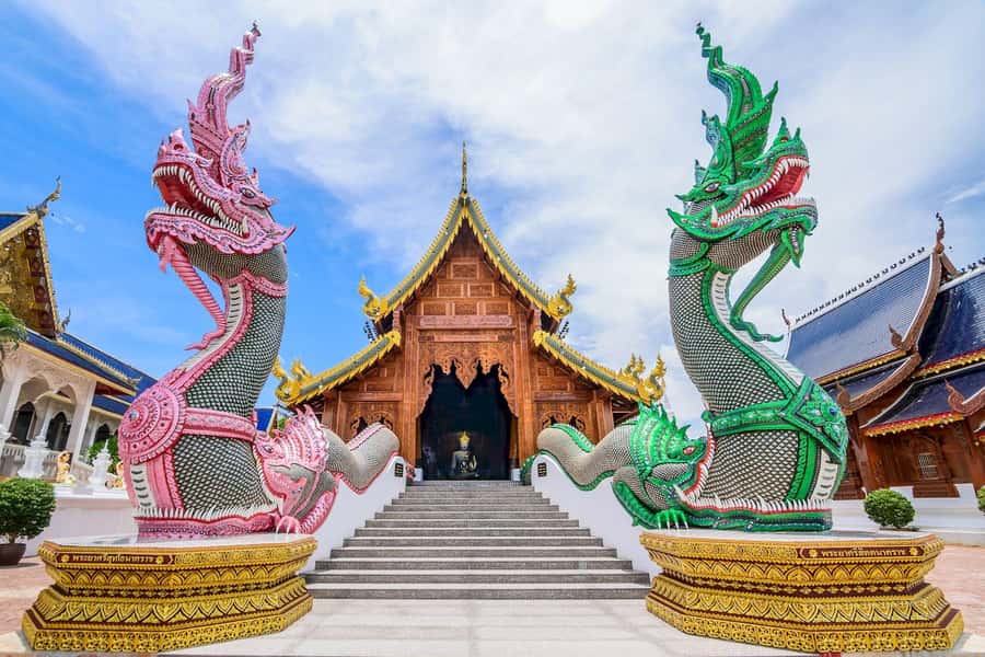 Chiang Mai: Chiang Dao Caves and Jungle Trek with Lunch - Market stop and lunch plan: eating before the jungle