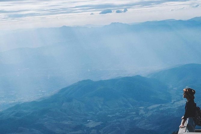 CHIANG MAI: Doi Inthanon-Trekking Keiw Mae Pan-Waterfall-Lunch - Doi Inthanon National Park: roof of Thailand, cooler air, big viewpoint energy