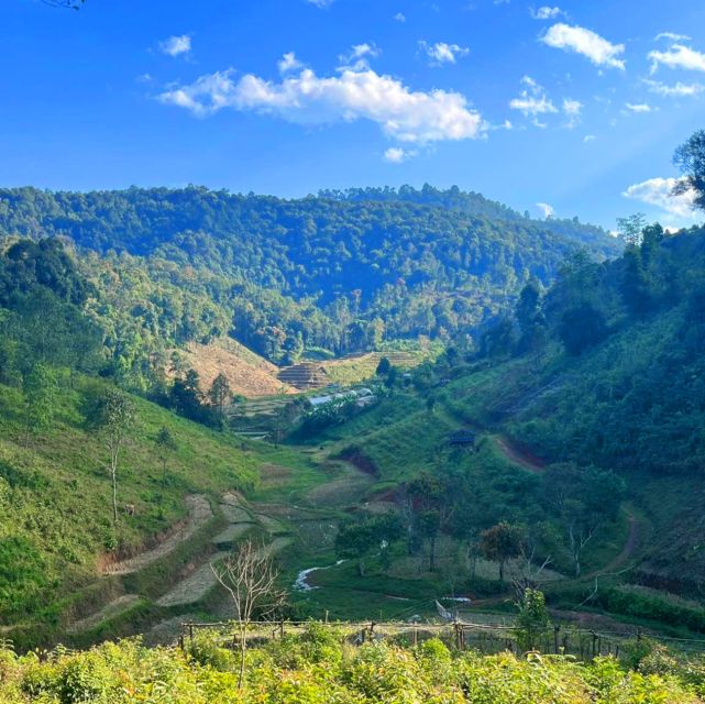 Chiang Mai: Karen Tribe & Dual Waterfalls - Private Day Trek - Private day value: why the price can make sense